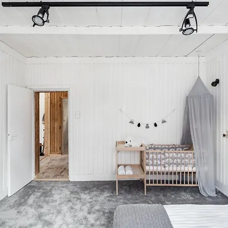 Local 21a شاليه زاكوباني