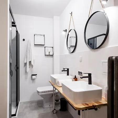 Local 21a * زاكوباني